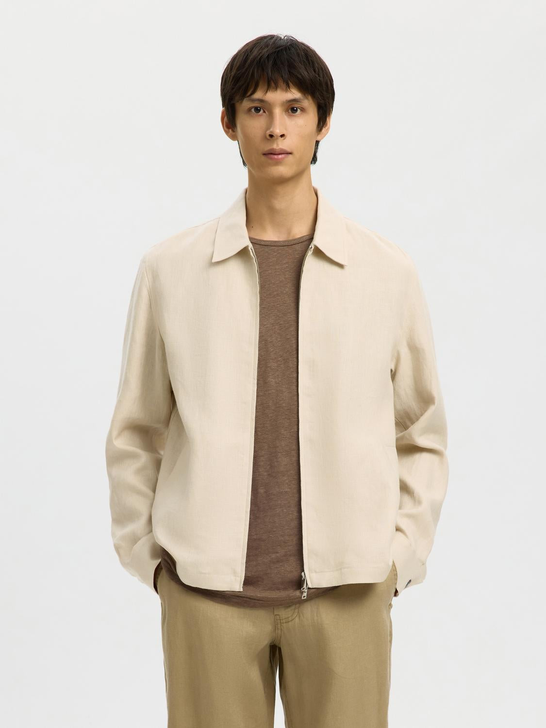 model_shot-front
